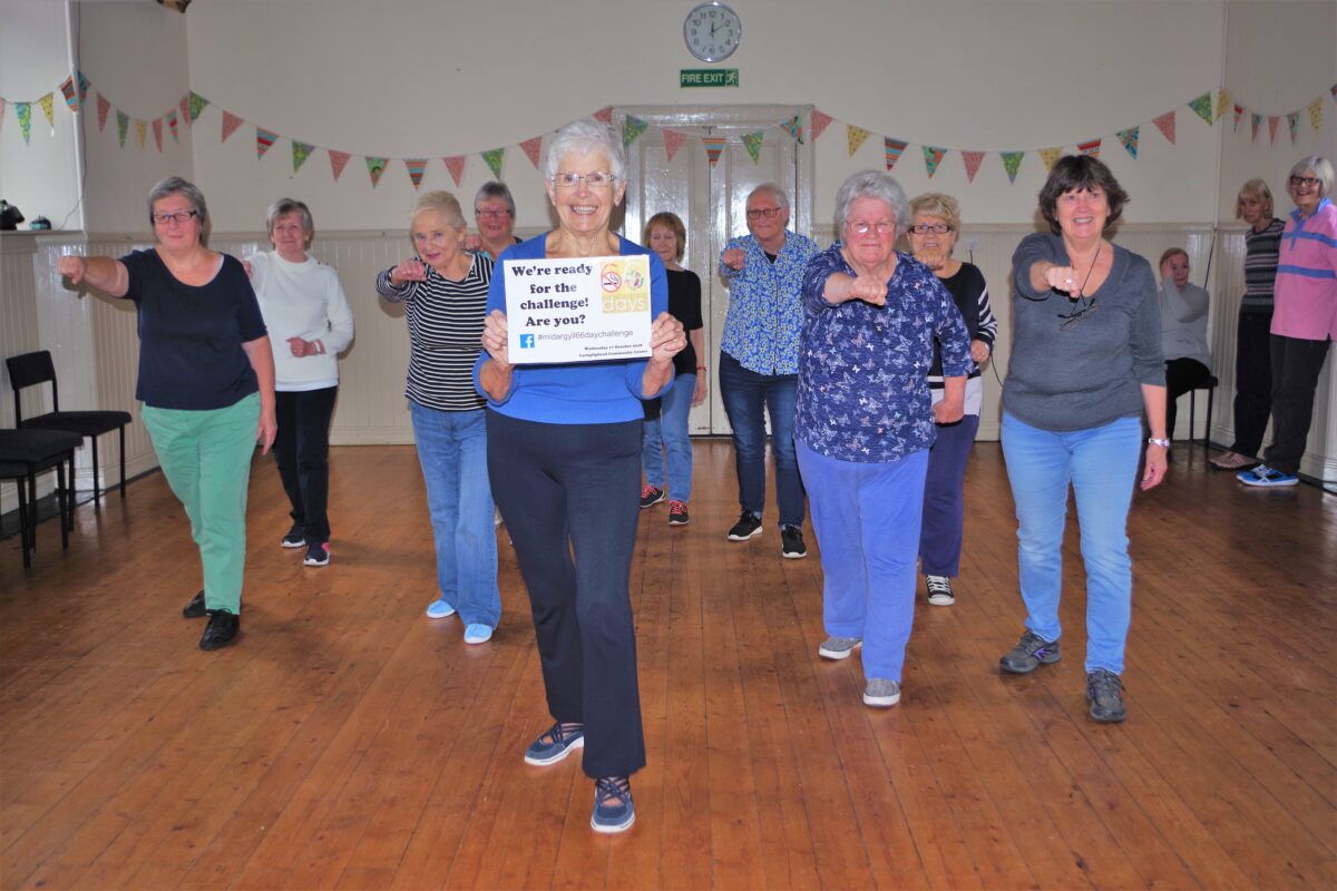 People in Tai Chi pose